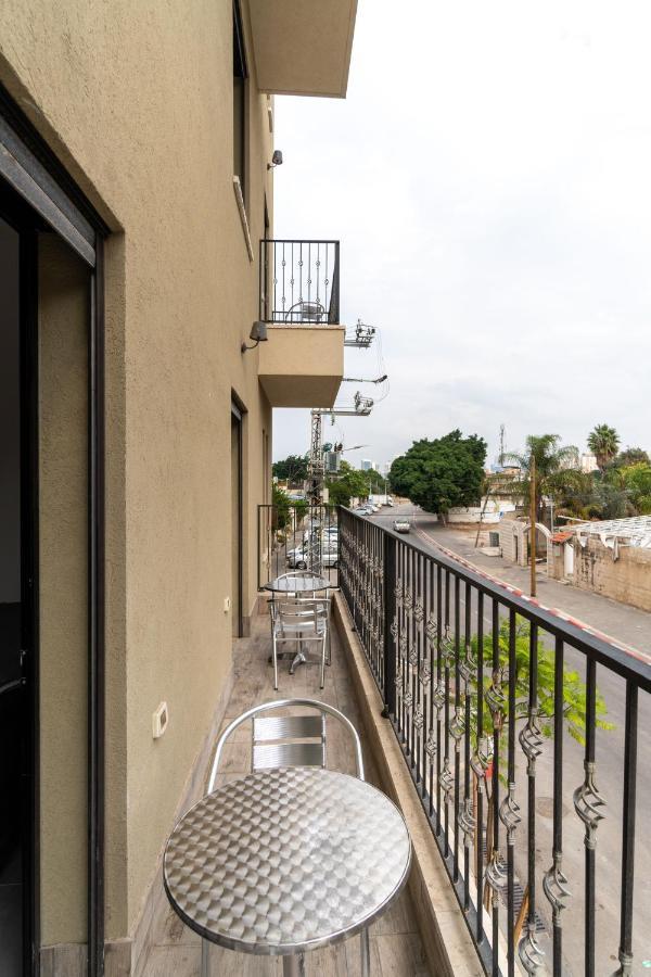 Nahal Oz 33 Aparthotel Bat Yam Exteriör bild