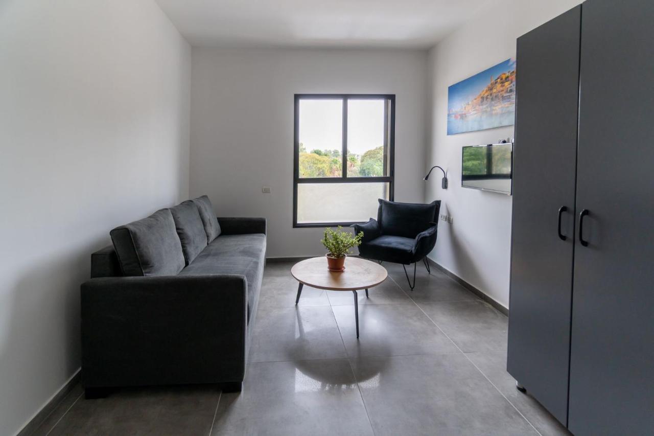 Nahal Oz 33 Aparthotel Bat Yam Exteriör bild